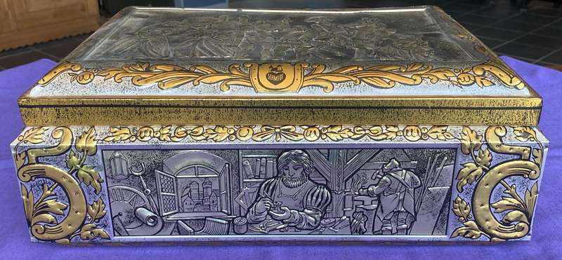 E.OTTO SCHMIDT LEBKUCHENFABRIK NURNBERG, vintage,tin chest box, collectors item from Germany 60s/70s