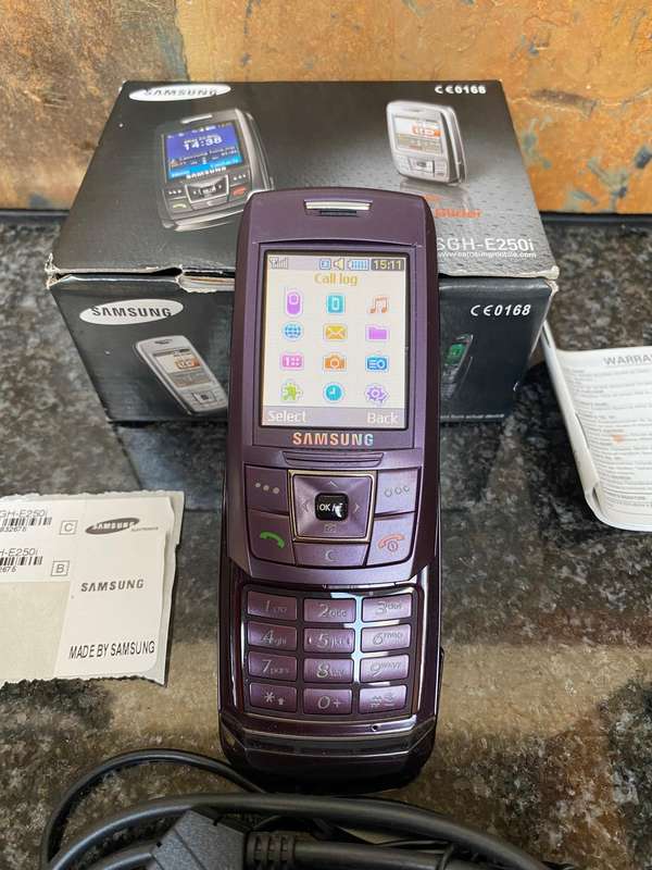 Samsung Mobile Phone SGH-E250i vintage rare in working condition, in good condition