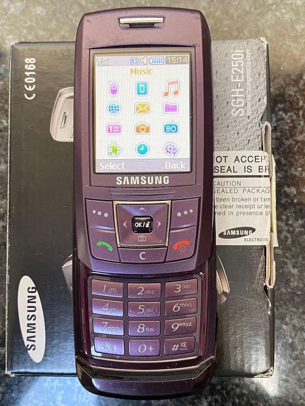Samsung Mobile Phone SGH-E250i vintage rare in working condition, in good condition