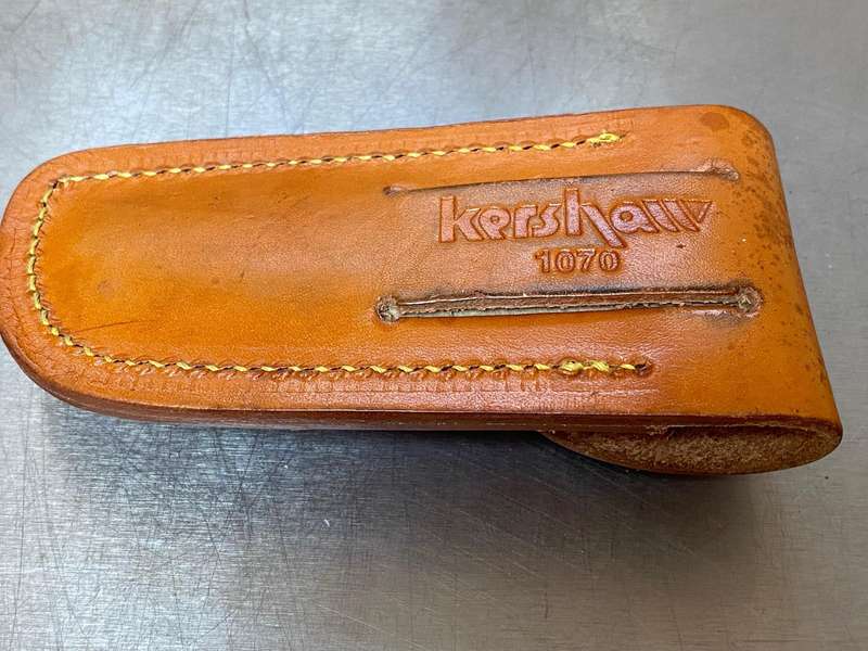 Kershaw 1070 leather case,pouch, for a knife or a multitool. OFFFER IS VALID UNTIL 15.06.2025 !