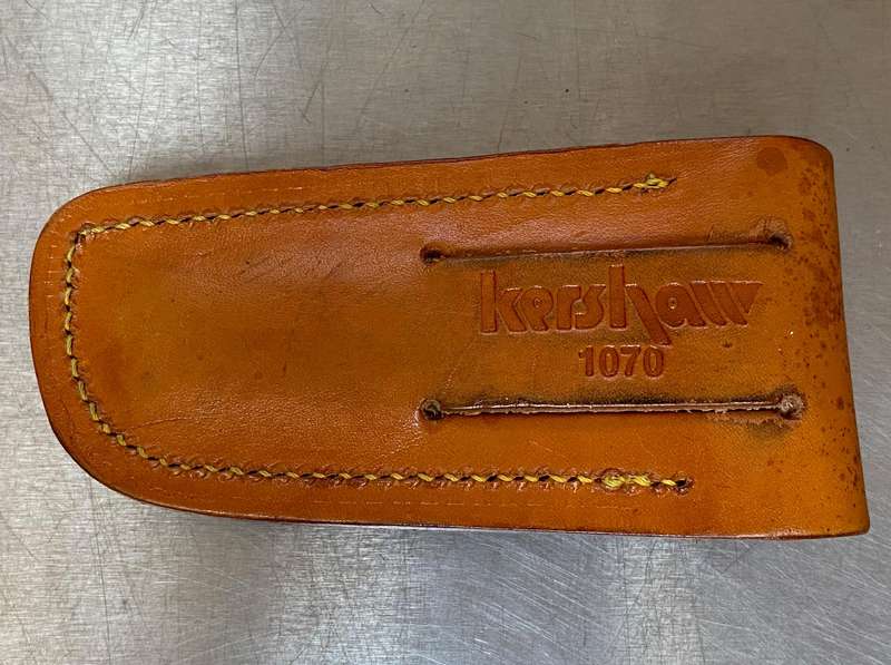 Kershaw 1070 leather case,pouch, for a knife or a multitool. OFFFER IS VALID UNTIL 15.06.2025 !