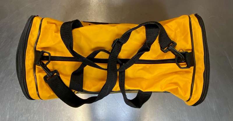 Kodak Bag Kodacolor Gold 100 ,collectors item,vintage,rare,retro, 80s, 35mm Film, zips are ok