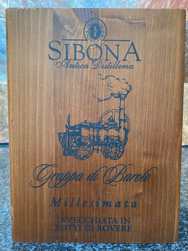 1 x Sibona Grappa di Barolo No. 1845 ,empty bottle in wooden box, collectors item, rare,