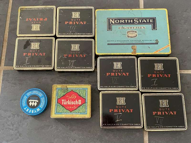 Lot of vintage metal boxes : Cigarettes Metal Box, and others, vintage, collectors item
