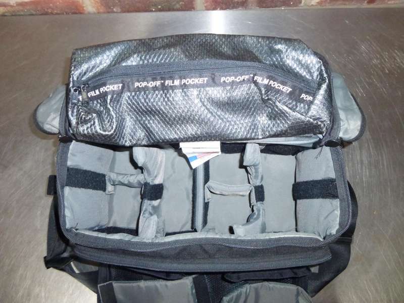TAMRAC PHOTO BAG BLACK  #608 professional photo bag made in USA , in good condition