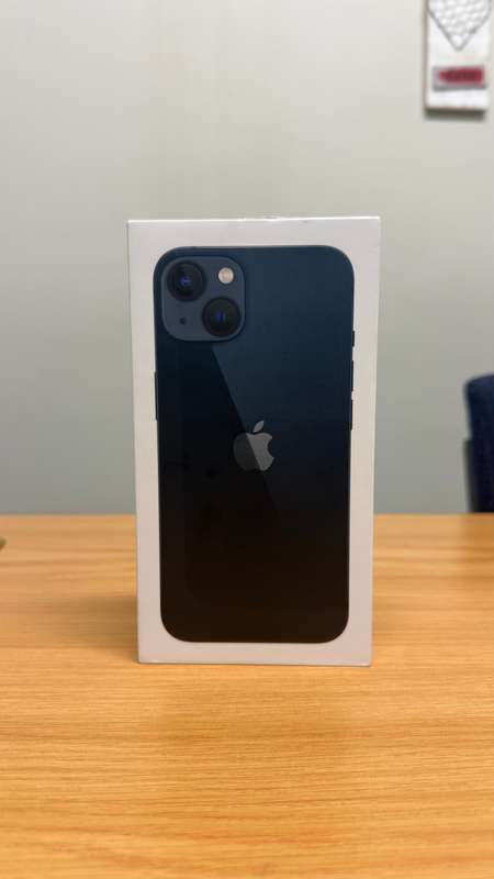 Apple iPhone 13
