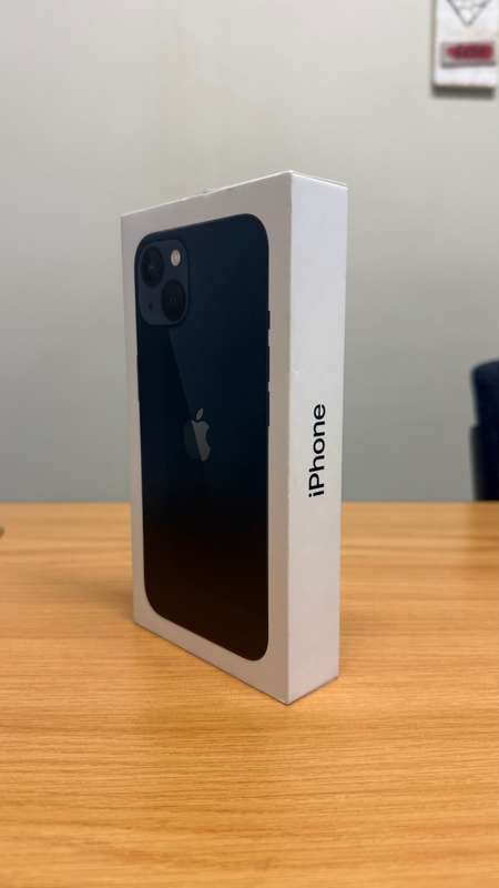 Apple iPhone 13