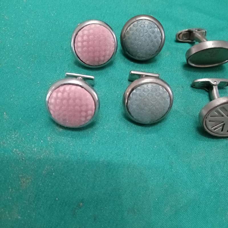 CUFF LINKS