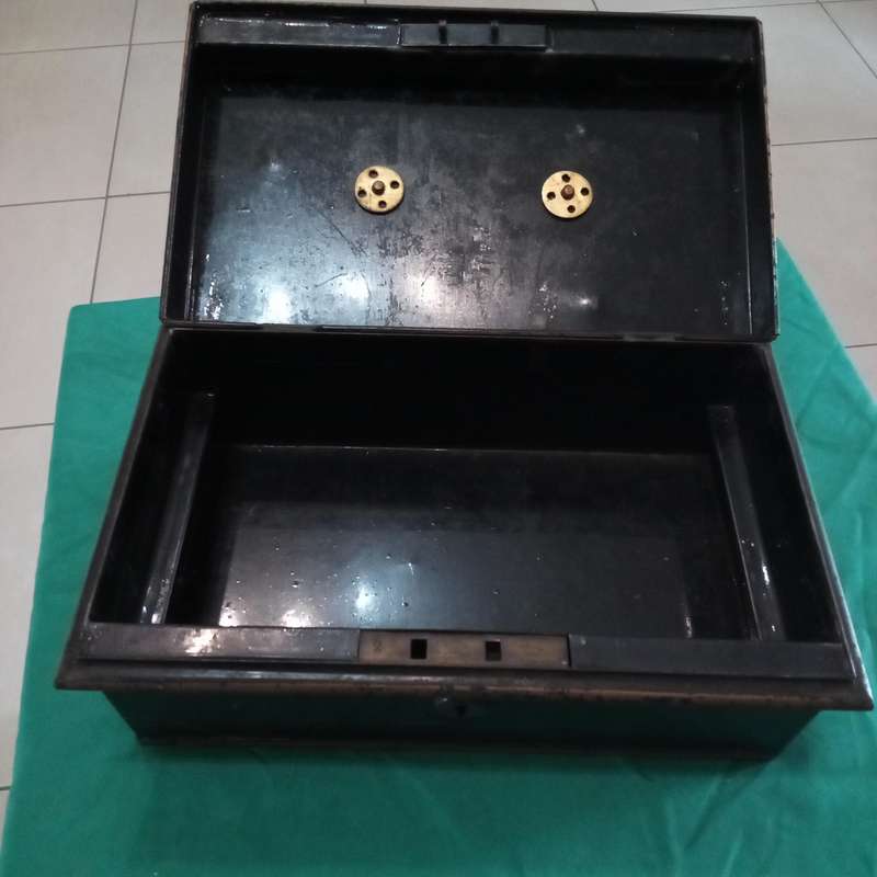 MEDALS AND STEEL BOX