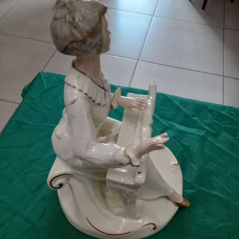 BONE CHINA FIGURINES