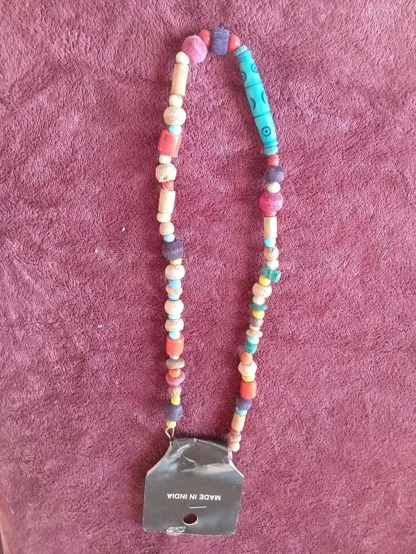 Beaded neck jewelry