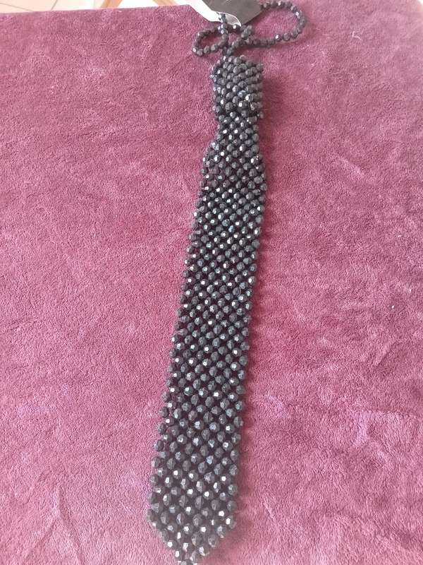 Beaded neck jewelry