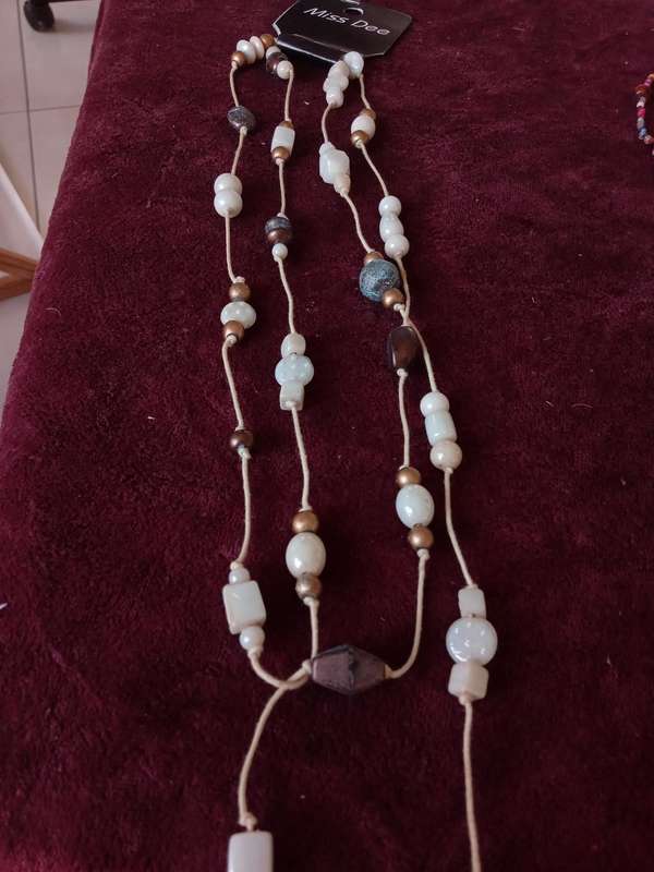 BEADED NECK JEWELLRY