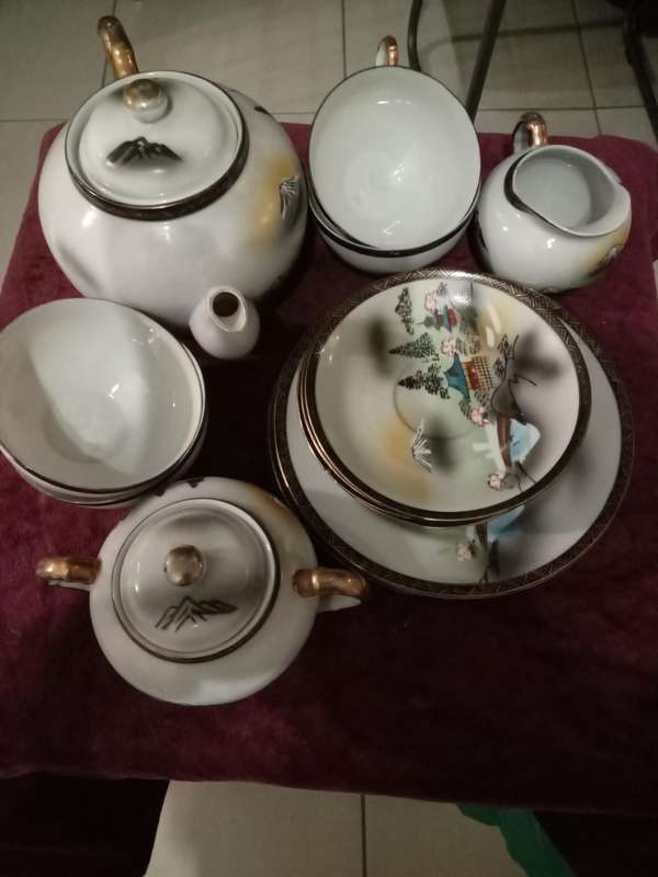 CHINESE VINTAGE TEA SET