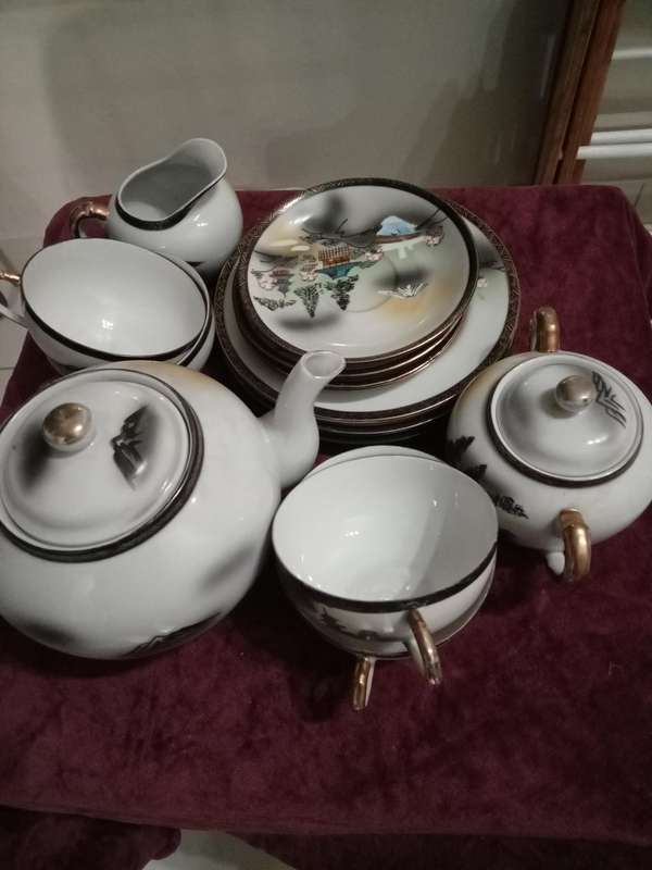 CHINESE VINTAGE TEA SET