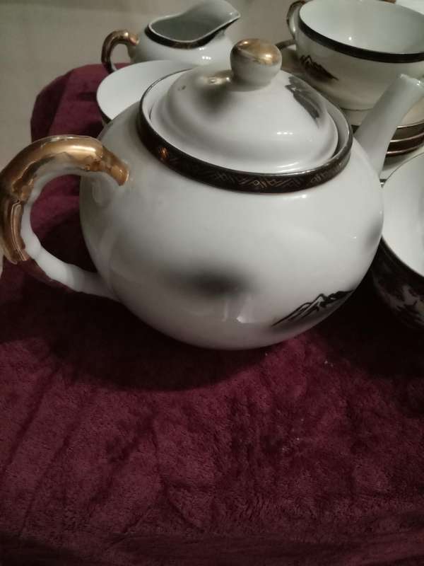 CHINESE VINTAGE TEA SET