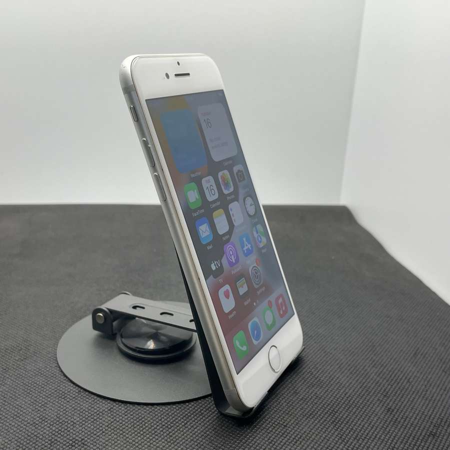 Apple iPhone 7 32GB Silver - Bright Spots