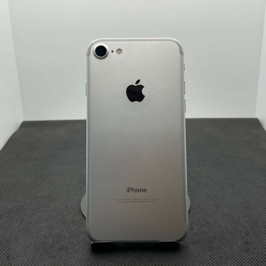 Apple iPhone 7 32GB Silver - Bright Spots