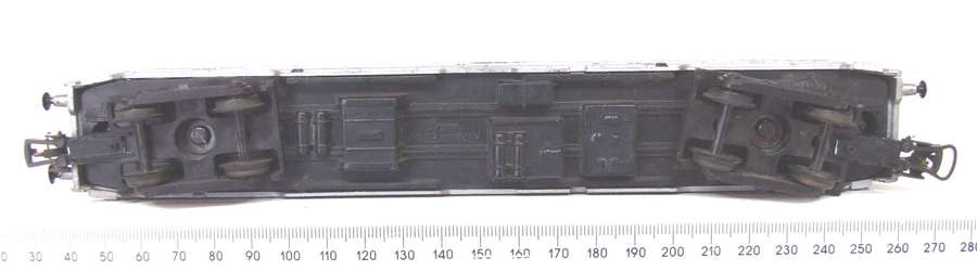 LIMA HO: Vintage "Le Mistral" 1st Class Passenger Coach in Fair, used and Un-Boxed condition(Italy)