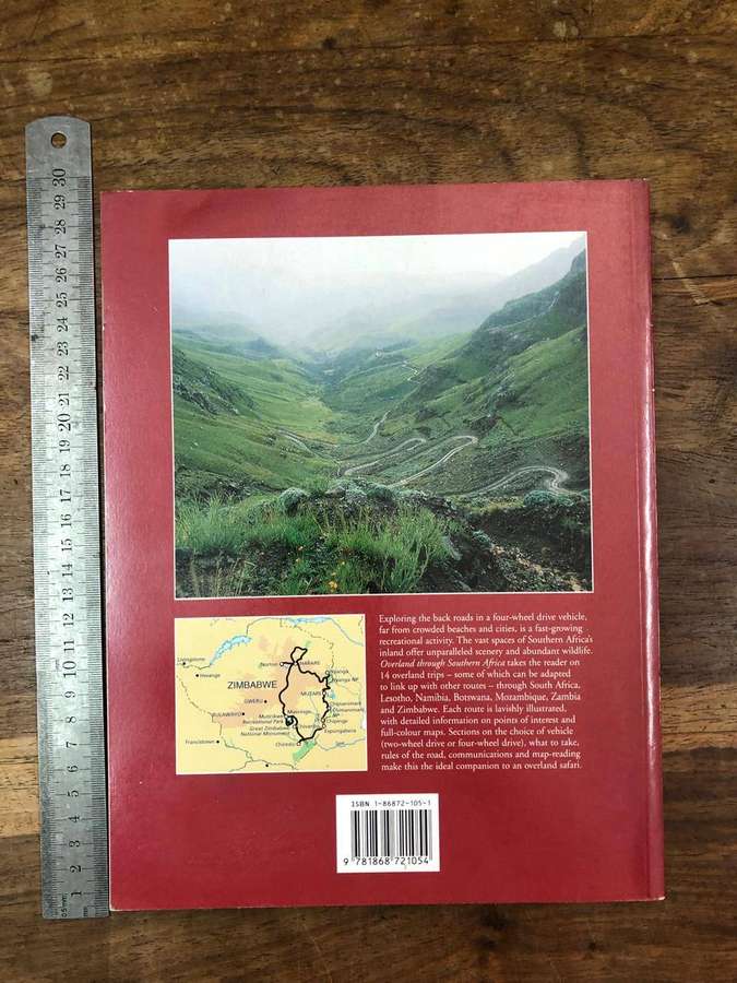Overland through Southern Africa - Willie and Sandra Olivier (Paperback)