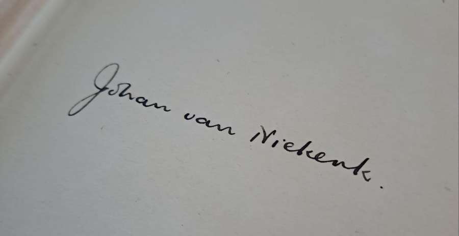 Laat vrugte - C.M. van den Heeven (Hard cover with no dj)