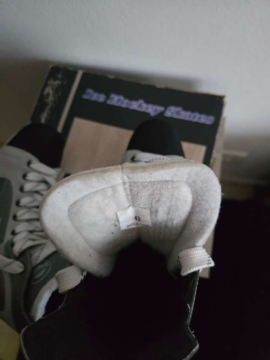 Ice skates - Secondhand, Excellent Condition for Beginners & Recreational Skaters