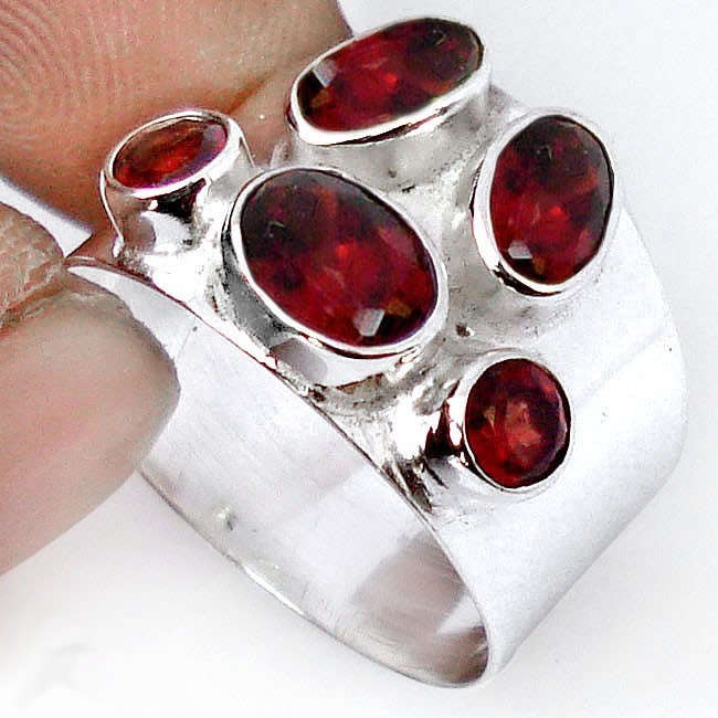 ***WOAW!!!*** SPARKLING NATURAL GARNETS IN SOLID STERLING SILVER RING!!!