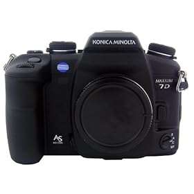 R1 Auction ** KONICA MINOLTA DYNAX 7D SLR CAMERA ** 28-300mm ZOOM LENS **