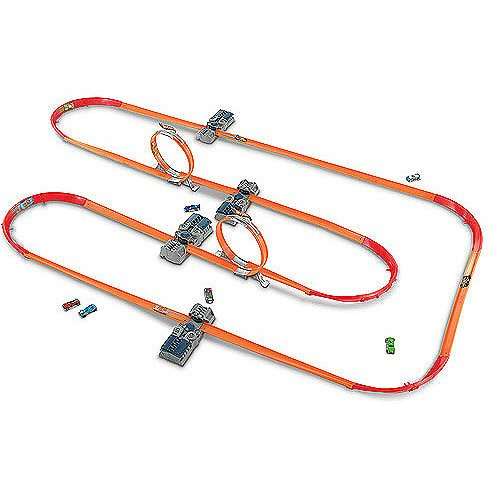 REALLyEpic hot wheels 35ft of track and 10 cars