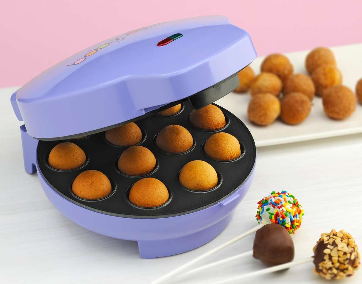 Babycakes CP-12 Cake Pop Maker, 12 Cake Pop Capacity, Purple
