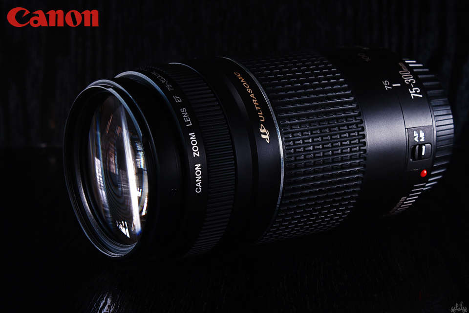 **Canon ZOOM Lens EF ** 75-300mm III USM ULTRA SONIC **