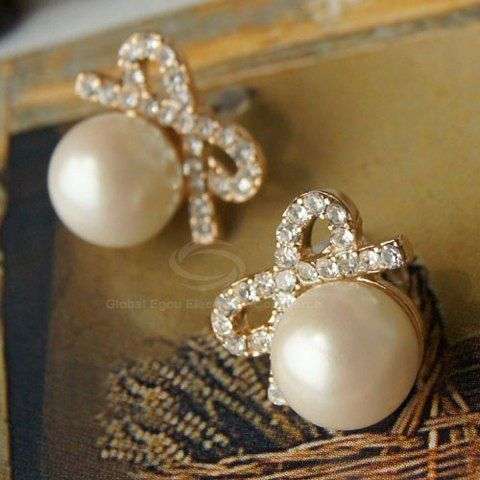 Rhinestoned Bowknot Stud Earrings
