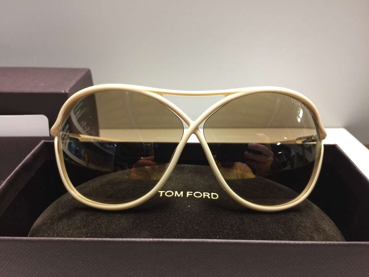 *R5,999-00* TOM FORD Women's Vicky Creme Sunglasses w/ case, papers *100% GENUINE, NEW!!*