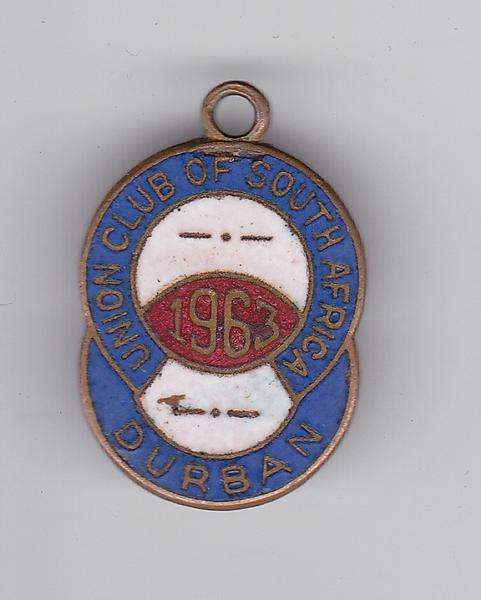 UNION CLUB OF SOUTH AFRICA DURBAN 1963 ENAMEL (HORSERACING?) BADGE