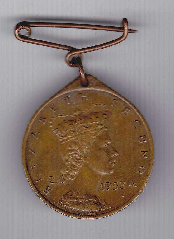 ELIZABETH II CORONATION MEDALLION 2.6.1953 CITY OF EAST LONDON