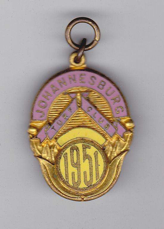 JOHANNESBURG TURF CLUB MEMBERS BADGE ENAMEL 1951 - # 287