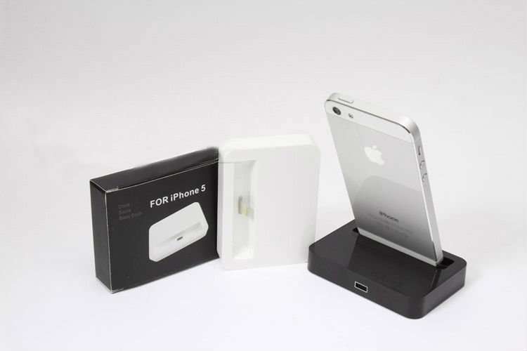 Brand New Iphone 5 Black docking station