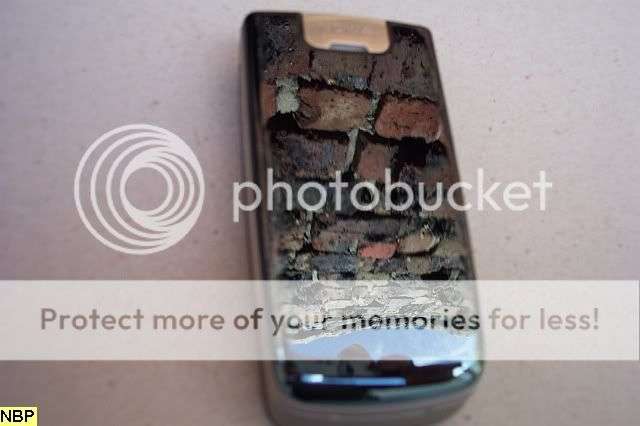 NOKIA 6600 FOLD. All accessories boxed.