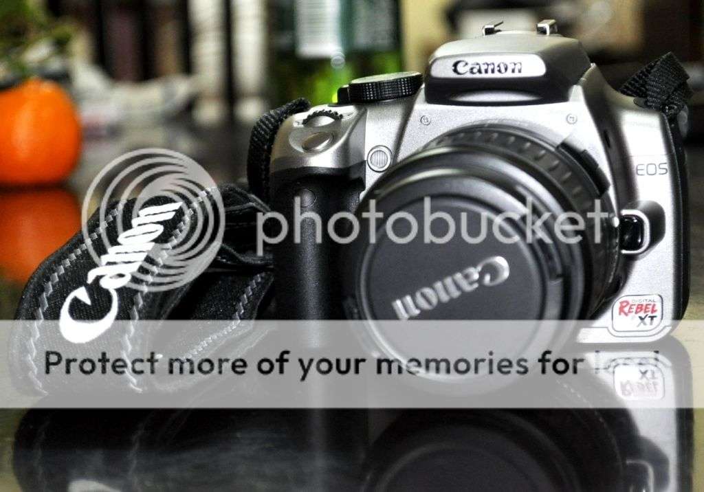 Canon EOS 350D Digital SLR camera (SILVER) REBEL XT- WITH 18-55 mm EFS LENS