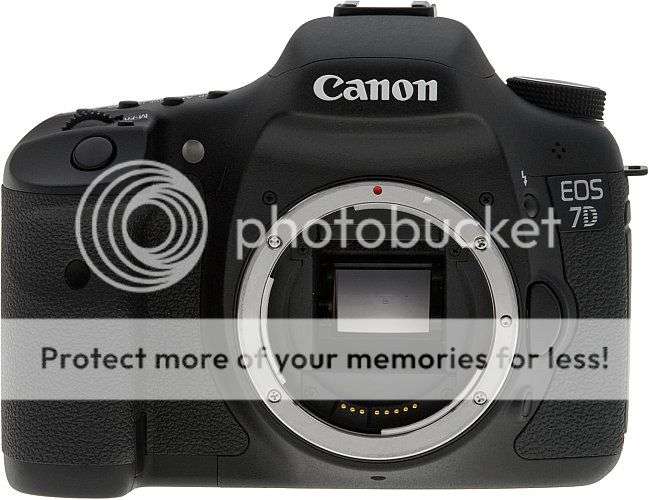 18 Megapixels Canon EOS 7D Mark 18MP CMOS Digital SLR Camera (Body only) + BAG