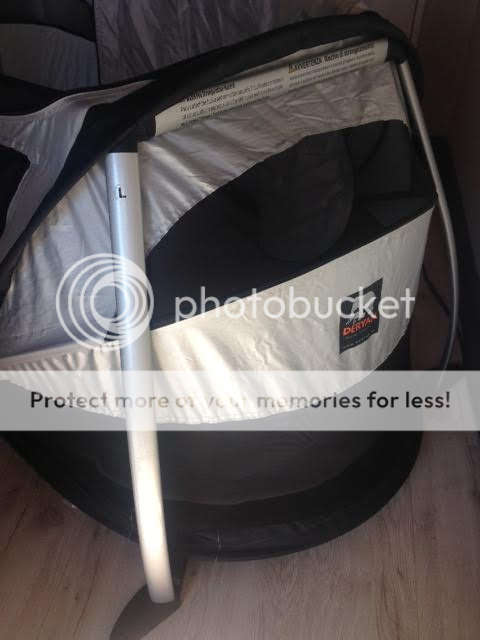 Deryan Peuter Travel Cot - Silver