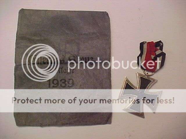 WWII German EK2 IRON CROSS 1939 w Issue Pack R10 NO RESERVE!