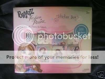 BRATZ FASHION PIXIEZ - 200 REUSABLE STICKER BOX