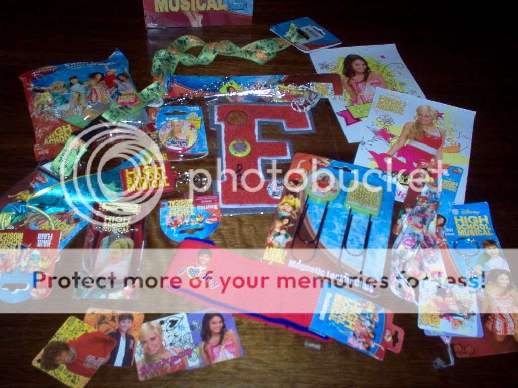 HIGH SCHOOL MUSICAL - 24 PIECE LOT