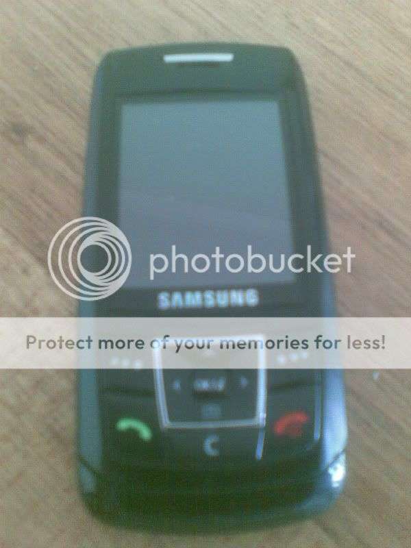 Samsung E250 - Black - Don't miss this!