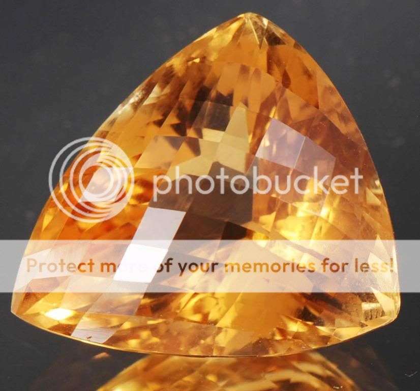 31.00cts Golden Yellow Brazil Madeira Citrine Gemstone - VVS/IF - Trillion Cut