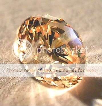 DIAMOND SIMULATE!! LAB CREATED RUSSIAN CHAMPAGNE DIAMOND 5MM