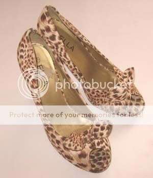 FAB ANIMAL PRINT LUELLA PEEPTOE HEELS!!