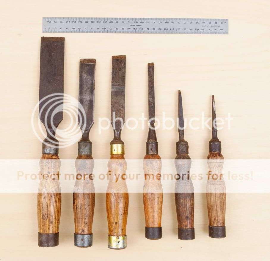Woodworking tools - 20 Chisels, some Marples and 2 Wooden Mallets