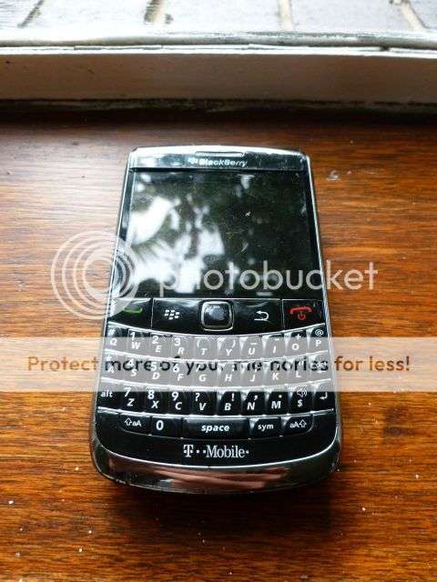 BlackBerry BOLD 9700 ~no camera~